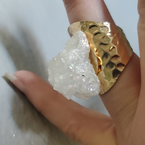 New White Titanium Crystal Agate Druzy Quartz Gold Plated Adjustable Ring. - Picture 4 of 11